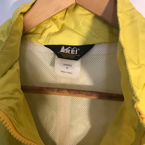 REI Unisex Rain Jacket - Picture 3 of 6